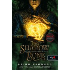 Shadow and Bone - Árnyék és csont    14.95 + 1.95 Royal Mail